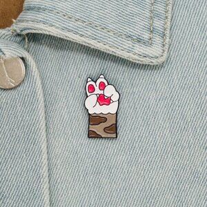 ✨Plam for Win Enamel Pin Cat Paw Shape Alloy Enamel Pin Brooch In Camo Sleeve✨